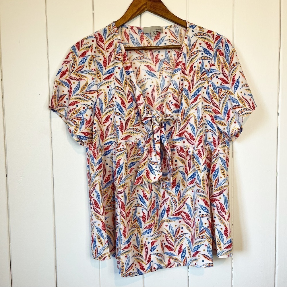 Luukse Abstract Leaf Patterned Blouse. Size XL.